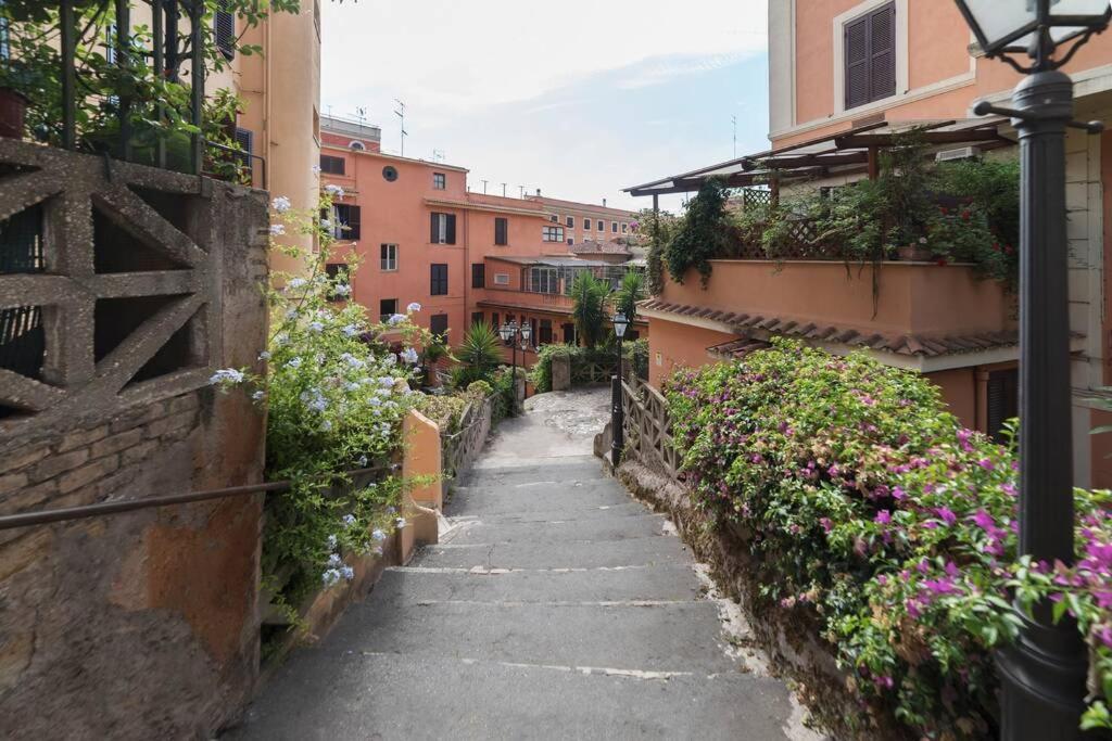 Elegante Open Space Con Vasca Idromassaggio A Trastevere Екстер'єр фото